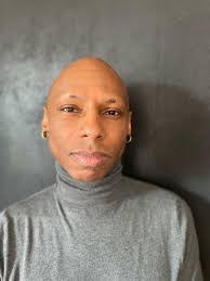 Julian Parsons's Instagram, Twitter & Facebook