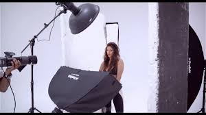 Beauty Photoshoot Tutorial Explaining The Different Light Setups And Step By Step Process With The Final Results Beauty Photoshoot Photoshoot Lights Photoshoot