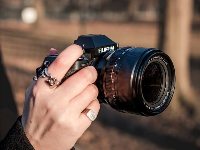 FUJIFILM X-S20 Review: Outstanding Bang for Buck