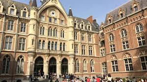 J'y joindrais les 2 derniers bulletins scolaires. Comment Entrer A L Universite Catholique De Lille Le Figaro Etudiant