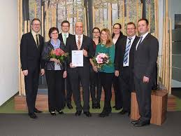 Gemeinsam 75 Jahre Fur Die Kunden Da Volksbank Raiffeisenbank Rhon Grabfeld Eg Ihre Bank In Bad Neustadt Und Umgebung