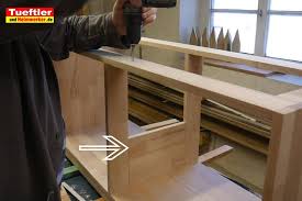 Ein schrank für die katze lässt sich ideal in die wohnung einfügen und versteckt dabei perfekt das katzenklo. Katzentoiletten Schrank Aus Buche Leimholz Bauen Diy Tuftler Projekttueftler Und Heimwerker De