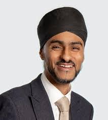 Jonathan Hendry's Instagram, Twitter & Facebook