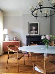 Mid Century Modern Dining Table And Chairs With Traditional Chandelier Turek Design Midcentury Modern Dining Table Dining Room Lighting Dining