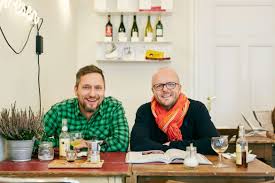 Wer hat diese junge frau gesehen oder kennt sie? Lars Pape Holger Schurmann The Dorf