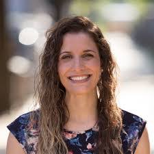 Leah Hecht's Instagram, Twitter & Facebook