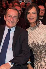 Tout d'abord, il y a eu dolmen sur tf1 qui a battu des records d'audience. Nathalie Marquay Et Jean Pierre Pernaut Leur Aphrodisiaque