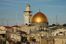 מארחים את אביתר בנאי, אליעד, בניה מייסד, מנהל אמנותי ומנצח: Jerusalem Day In Israel