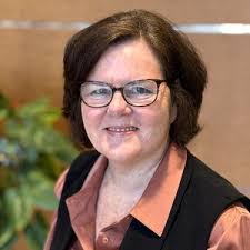 Anne Cushing's Instagram, Twitter & Facebook