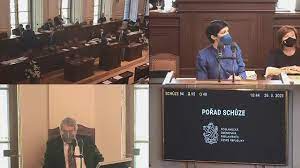 Tomio okamura se dostal do soukolí. Blesk Cz Zive Z Poslanecke Snemovny Facebook