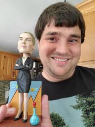 Rhea Seehorn على X: "Thanks Bobby! And, I kinda dig the Kim Wexler  bobblehead, if I do say so myself!"