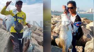 Bercuti di destinasi pelancongan yang popular seperti di port dickson memang menyeronokkan. Seronok Layan Ikan Di Benteng Pemecah Ombak