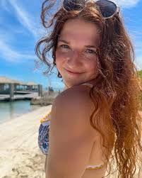 Shayla Snow's Instagram, Twitter & Facebook