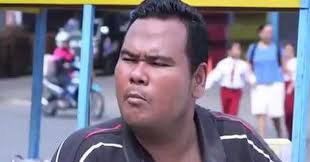 Fahmi sendiri merupakan kelahiran 16 oktober 1997 yang berasal dair jakarta. Bahagiakan Keluarga Fahmi Bo Beli Mobil Baru Dari Honor Tukang Ojek Pengkolan Okezone Celebrity