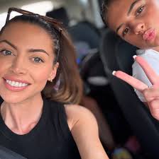 It's October 3rd 💁🏻‍♀️