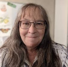 Suzanne Franklin's Instagram, Twitter & Facebook