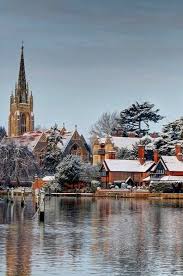 Marlow Is A Town Located On The Thames River Within Wycombe District In South Buckingham England Places Around The World England Wonders Of The World
