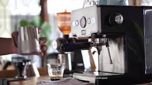 If you like iced coffee, this is the right coffee maker for you. 10 Best Coffee Machines Coffee Makers In The Philippines 2021