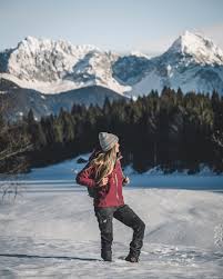 U nás najdeš kvalitní outdoorové oblečení skvělého střihu a barev za rozumnou cenou. Exploring The Alps W Revolutionrace And Their Cyclone Jacket Windproof Waterproof And Helmet Compatible The Best Companion For My