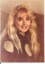 Lynne is beautiful!!! I met her today whilst she was grabbing some  groceries. I was star struck and could barely contain my excitement but she  happily posed for a pic with me