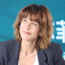 I tried the 'French Facelift' haircut