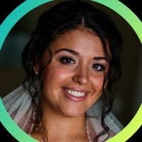 Sara Canada's Instagram, Twitter & Facebook