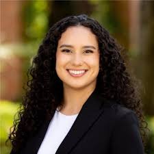 I am so excited to share that I will be joining Fragomen as a 2024 Summer  Associate in their Miami office! I am so grateful for this opportunity and  look forward to