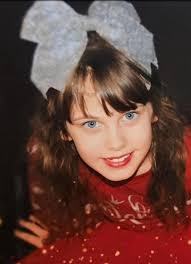 Sandy Shope's Instagram, Twitter & Facebook