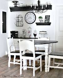 Round kitchen tables are ideal if you have little space since these. Black And White Kitchen Table Set With A Few Extra Dining Chairs You Can Have Even More Guests Have Sit And Dine With You