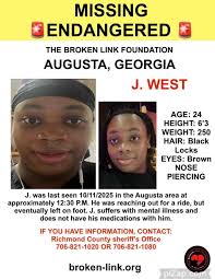 I'm doing y2k inspired photoshoots! Captured By Divine Dm if interested 🙂