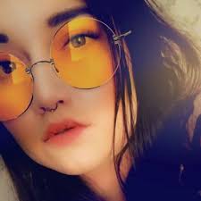 Edith Ratzlaff (@edie_r)