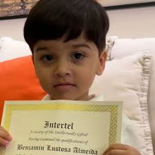 Menino de 2 anos é brasileiro mais novo a entrar para sociedade  internacional de alto QI