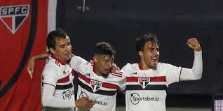 O técnico hernán crespo falou após a vitória do são paulo por 2 a 0 sobre o vasco da gama, no morumbi, pelo duelo de ida das oitavas de final da copa do bras. Sao Paulo Sp 2 X 0 Vasco Da Gama Rj Copa Do Brasil De Futebol 2021 Confederacao Brasileira De Futebol