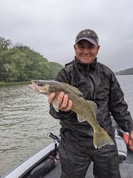 POOL 4 (RED WING) WATER TEMP 71: LEVEL 2.2 :FLOW @ 9600