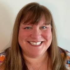 Erin Eshelman's Instagram, Twitter & Facebook