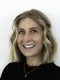 Abigail Bird's Instagram, Twitter & Facebook