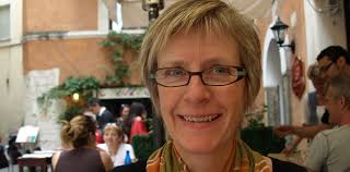 Debbie Rayfield's Instagram, Twitter & Facebook