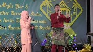 Persembahan live lagu 'saat bahagia' dari ippo hafiz ft. Saat Bahagia Ippo Hafiz Feat Shazwanie Di Iftar Bersama Rusa Music Mvm Production Youtube