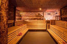 Hier ist es nicht ganz so heiß wie in der finnischen sauna aber genauso gesund. Sauna Saarland Therme