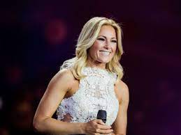 Born 5 august 1984) is a german singer, dancer, entertainer, television presenter, and actress. Helene Fischer Ungeschminkt Stars