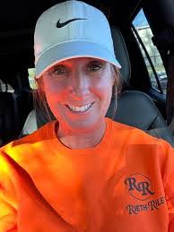 Kim Grose's Instagram, Twitter & Facebook