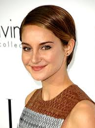 Shailene woodley short straight brunette hairstyle with. View From The Red Carpet The Truth About Shailene Woodley S Pixie Allure