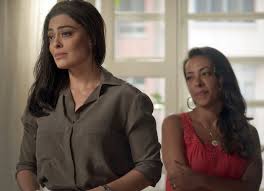 A cantora conseguiu o feito ao ficar do lado da atriz juliana paes, que saiu em defesa da médica nise yamaguchi, colaboradora do presidente jair bolsonaro (sem partido). Totalmente Demais 2015