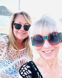 Roberta Grace Holt (Bobbie) (@graceunlimited56) • Instagram photos and  videos