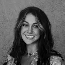 Whitney Cohen's Instagram, Twitter & Facebook