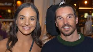 Advertiser social photos