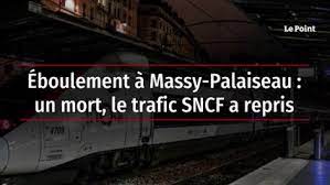 The collapse or disintegration of the wall of a fortified building | meaning, pronunciation, translations and examples Up2dr5einvcvpm