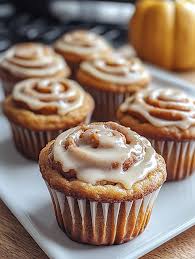 Creamy Shrimp Tortellini Alfredo Casserole 🍤🧀 Ingredients: 1 lb shrimp,  peeled and deveined 12 oz cheese tortellini 1 cup heavy cream 1 cup grated  Parmesan cheese 3 cloves garlic, minced 2 tbsp