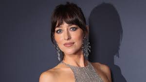 French Girl Fringe: The Chicest Way To Wear Bangs | Marie Claire UK