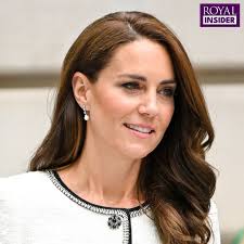 Princess Kate 'echoes' Diana as she's 'showing Meghan Markle how a royal  should conduct herself' 👀